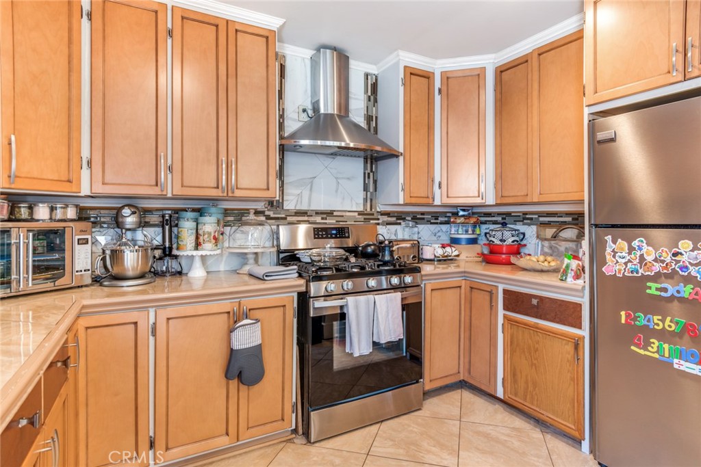 1417 N Kenmore Avenue Property Photo 30