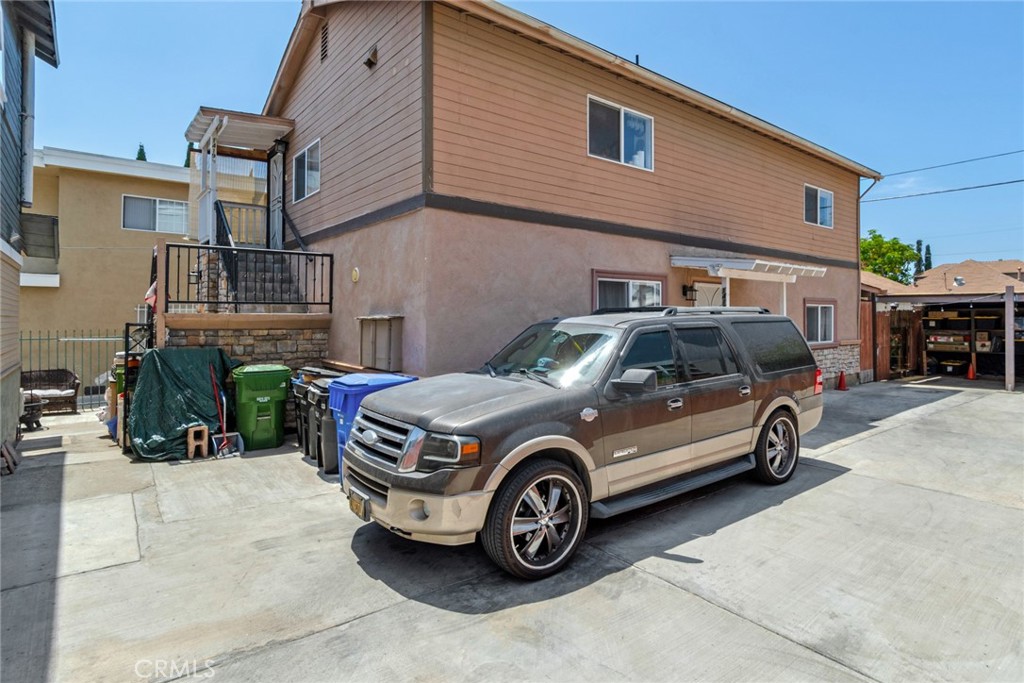 1417 N Kenmore Avenue Property Photo 36