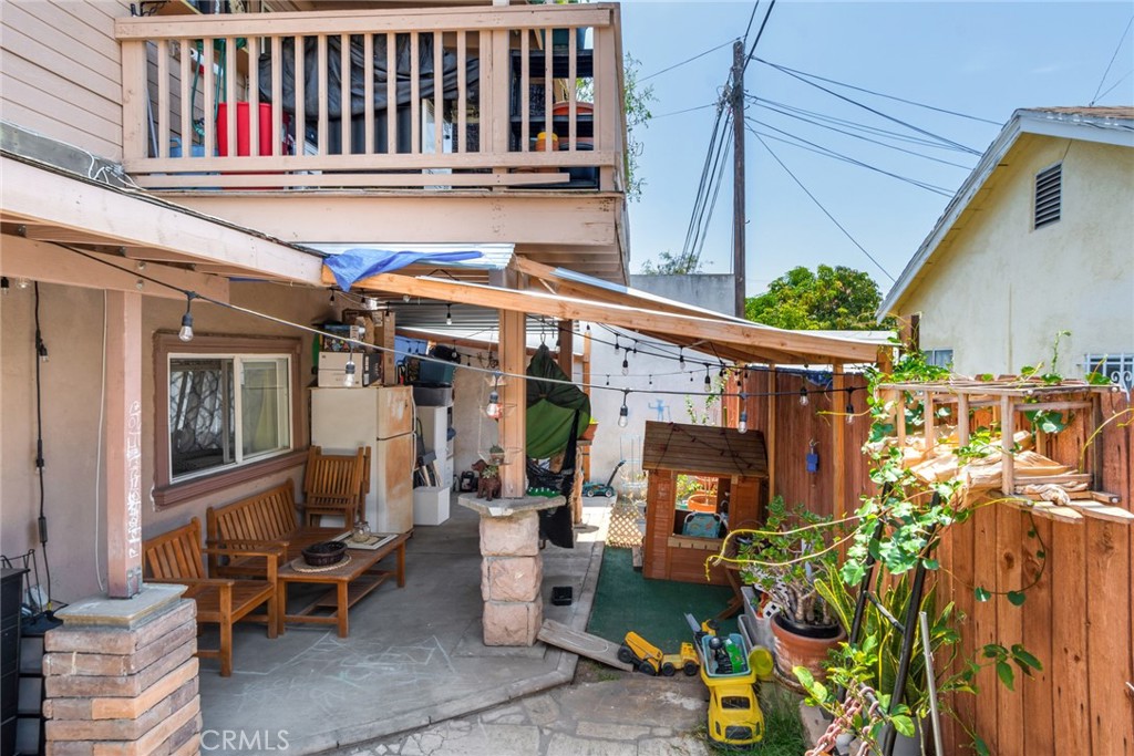 1417 N Kenmore Avenue Property Photo 45