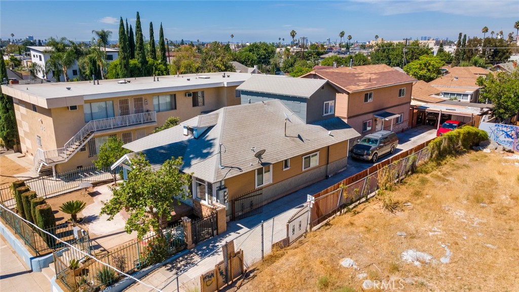1417 N Kenmore Avenue Property Photo 67