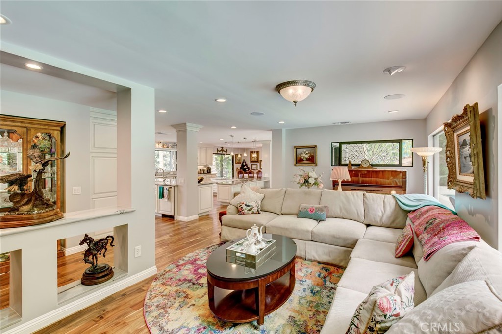 1471 Rosehill Property Photo 10