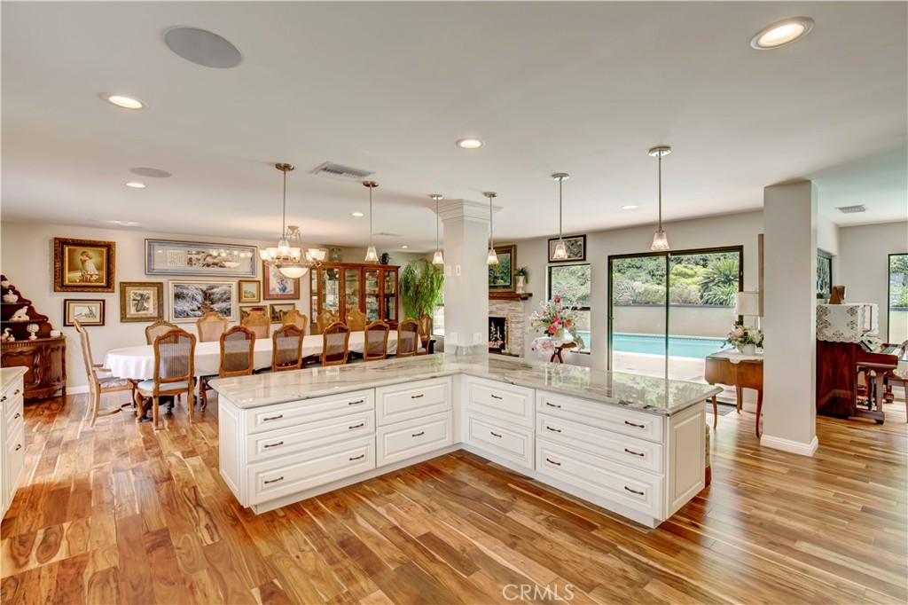 1471 Rosehill Property Photo 15