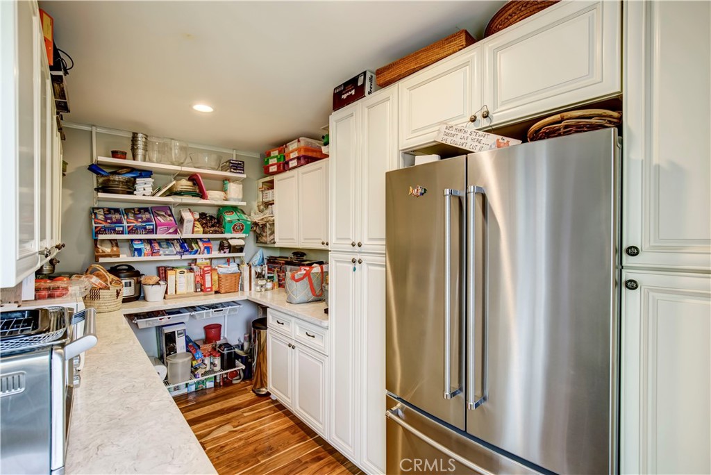 1471 Rosehill Property Photo 23