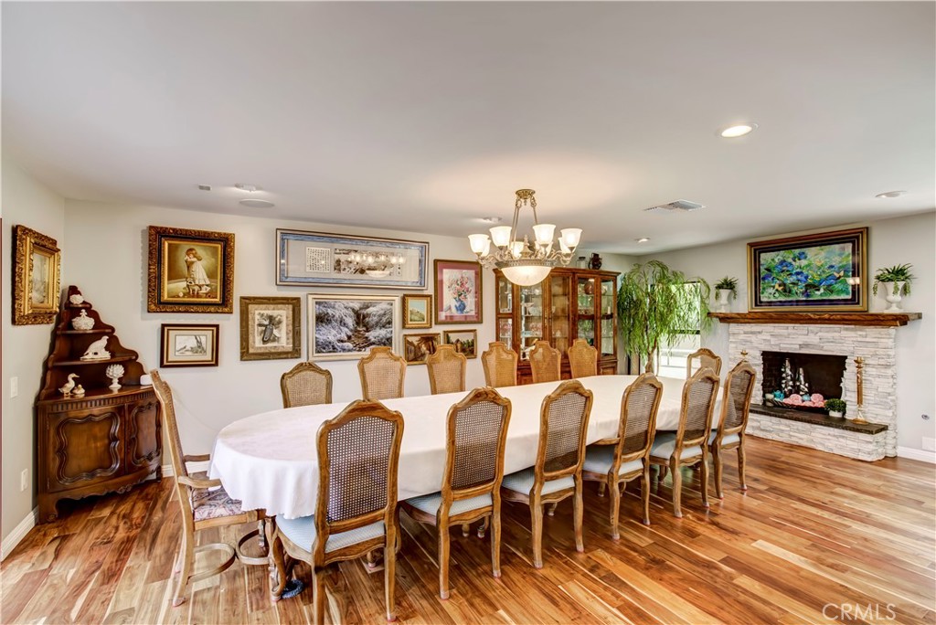 1471 Rosehill Property Photo 24