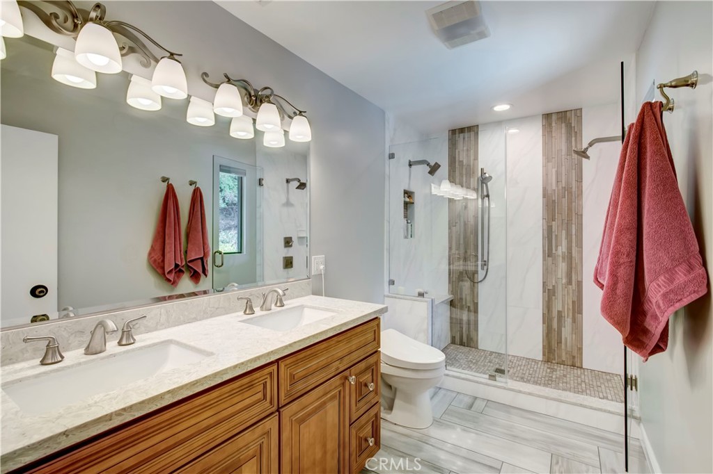 1471 Rosehill Property Photo 48