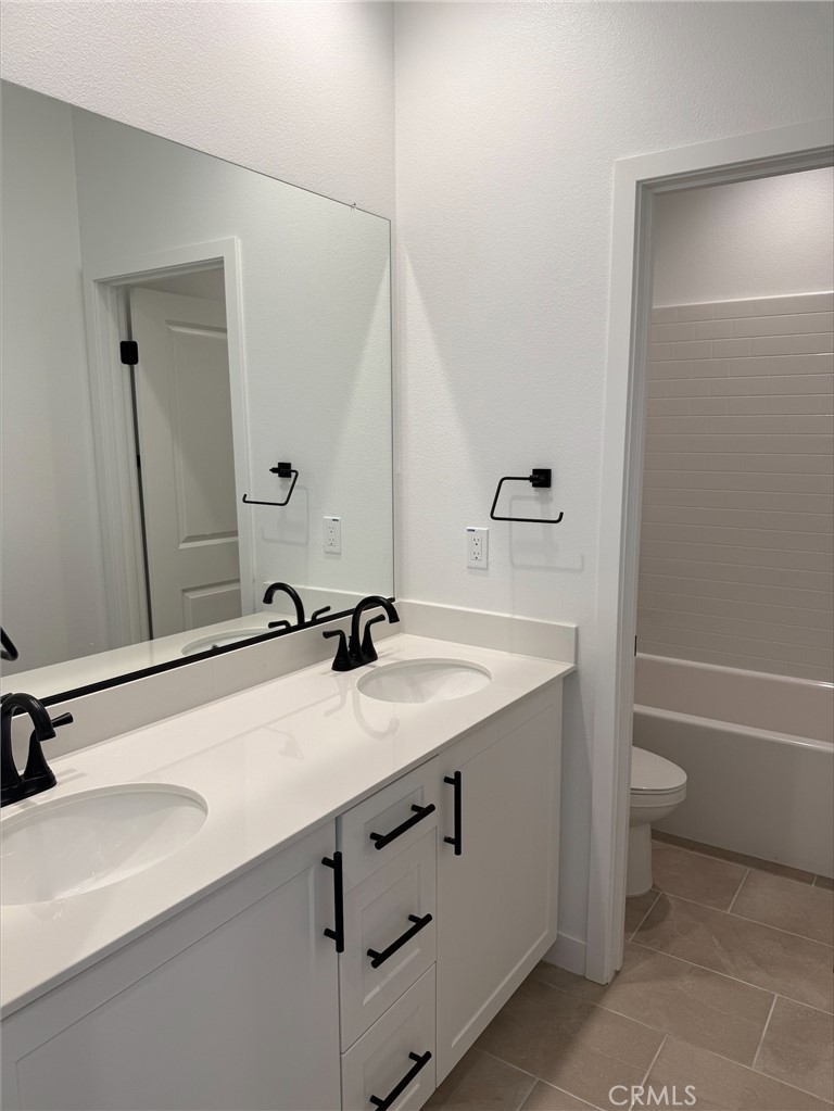 5140 Currant Way Property Photo 8
