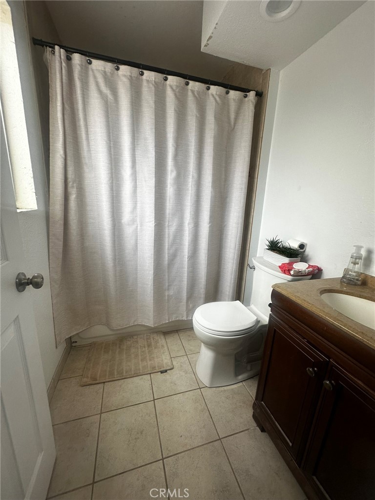 1480 E Marshall Boulevard 9 Property Photo 8