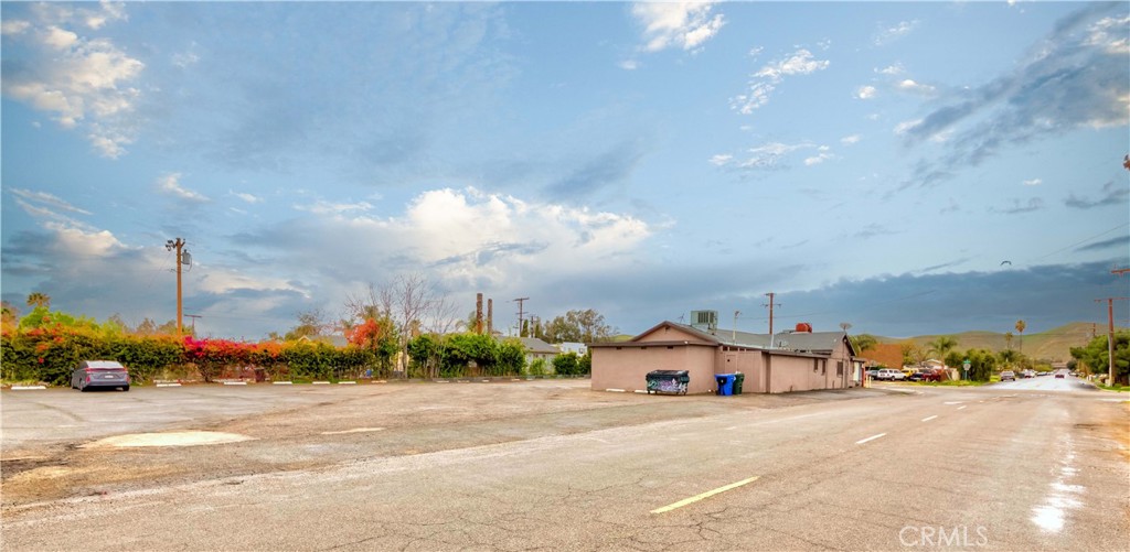 9608 Mission Boulevard Property Photo 4