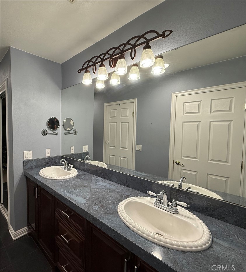 5656 Newbury Avenue Property Photo 13