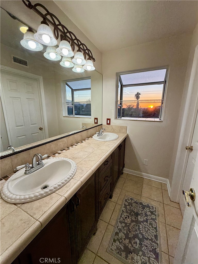 5656 Newbury Avenue Property Photo 20