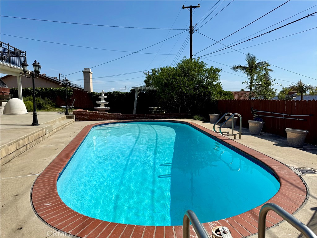 5656 Newbury Avenue Property Photo 33