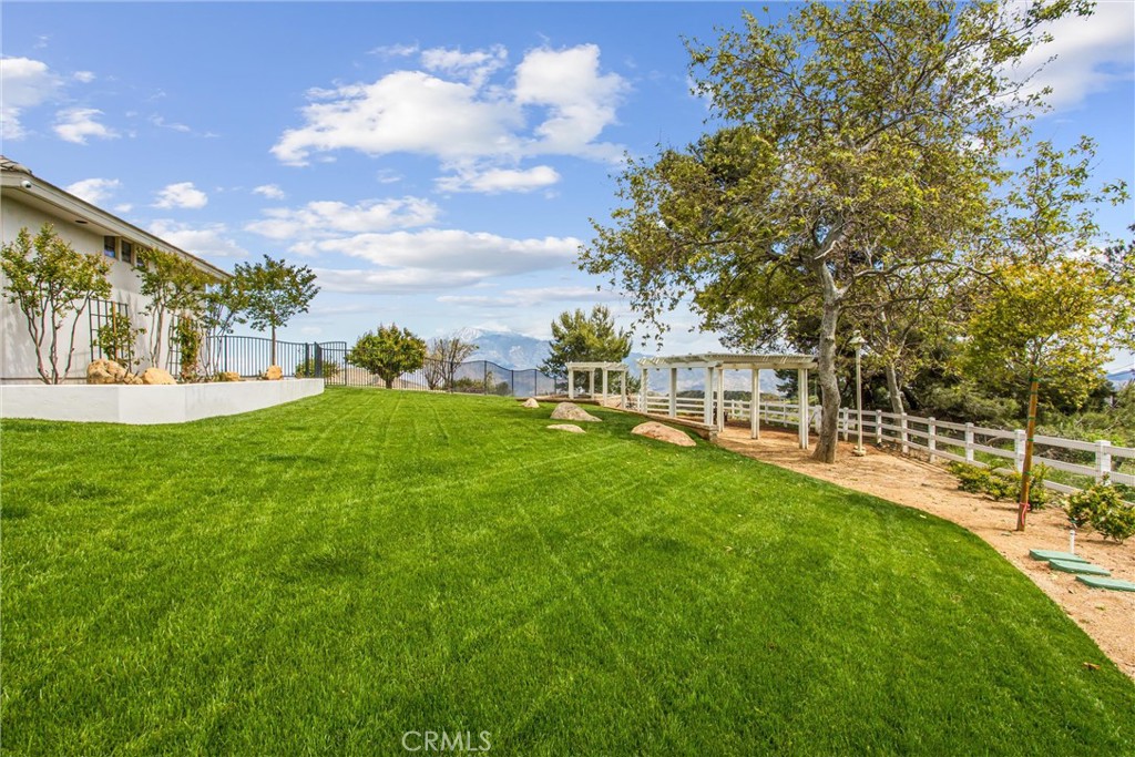 10560 Bluff Street Property Photo 25