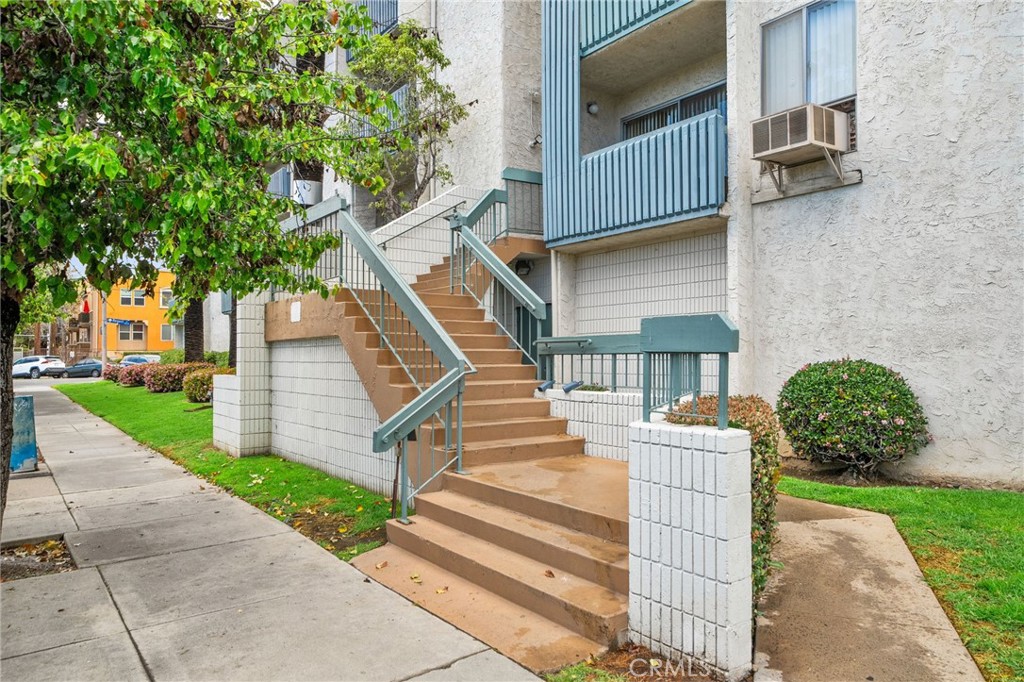 550 W Regent Street 334 Property Photo