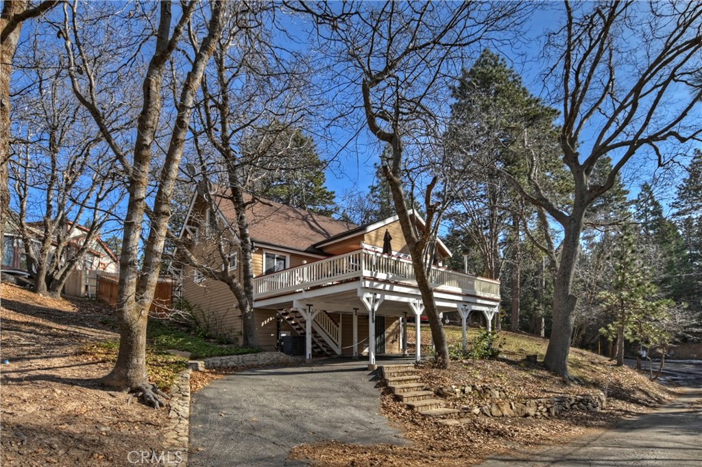 1058 Heaton Drive Property Photo 3