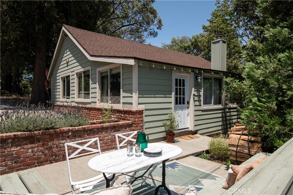 29196 Lake Brook Avenue Property Photo 1