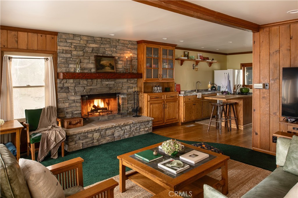 29196 Lake Brook Avenue Property Photo 7