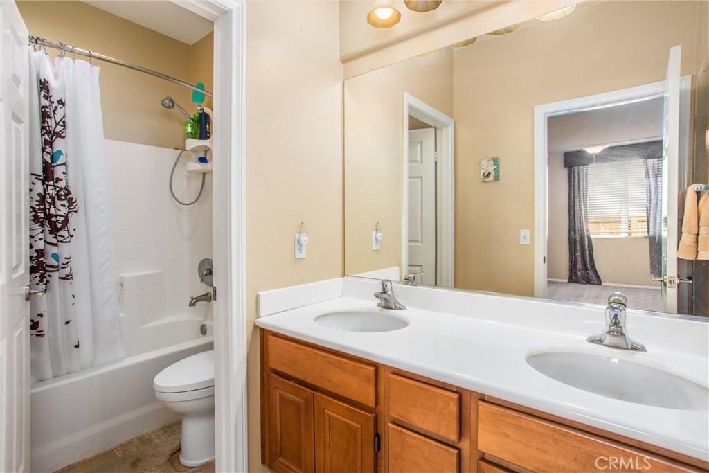 1503 Lyra Way Property Photo 13