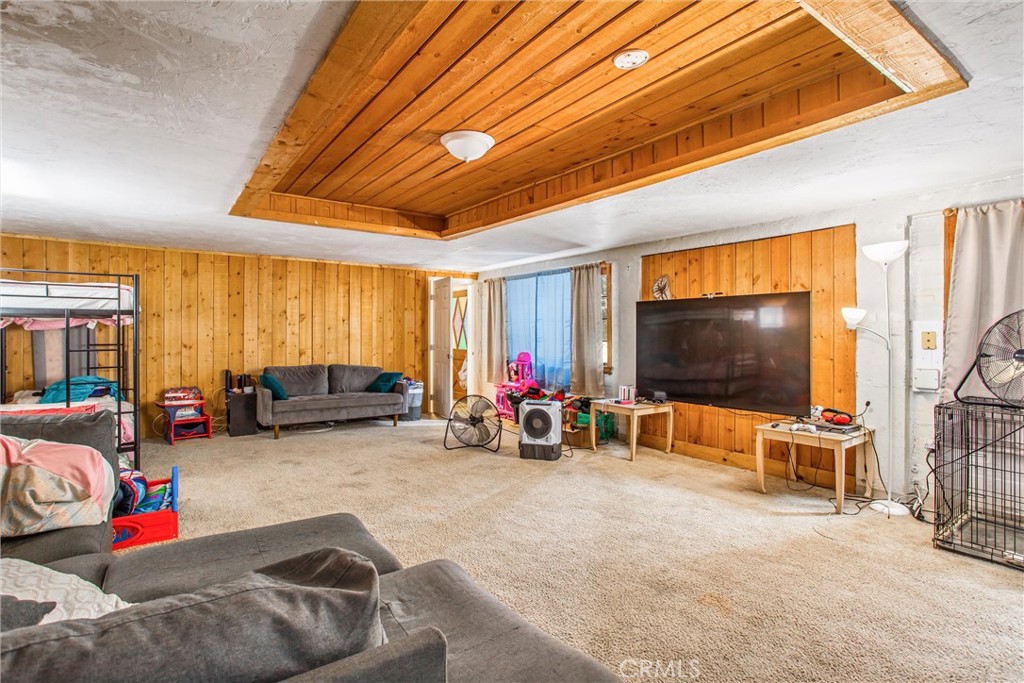 39581 Canyon Drive Property Photo 8