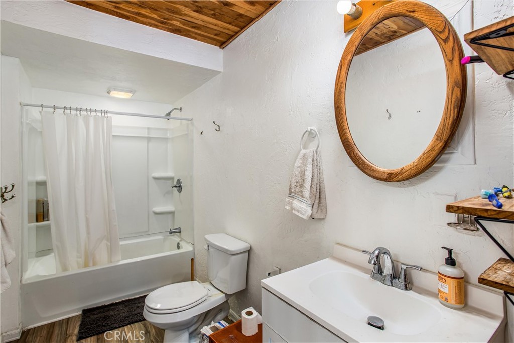 39581 Canyon Drive Property Photo 18