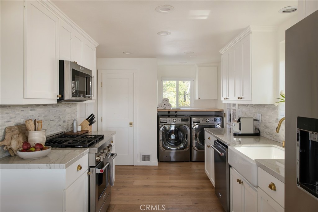 28923 Palisades Drive Property Photo 12