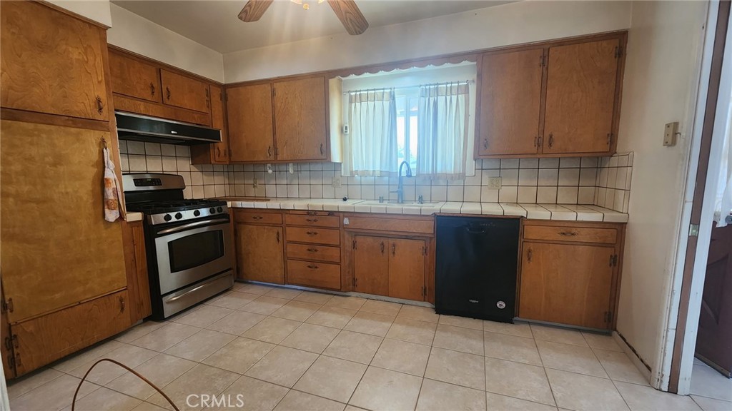 11829 Adams Court Property Photo 6