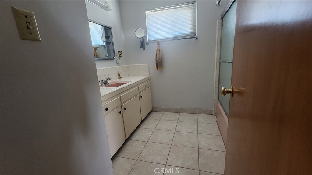 11829 Adams Court Property Photo 7