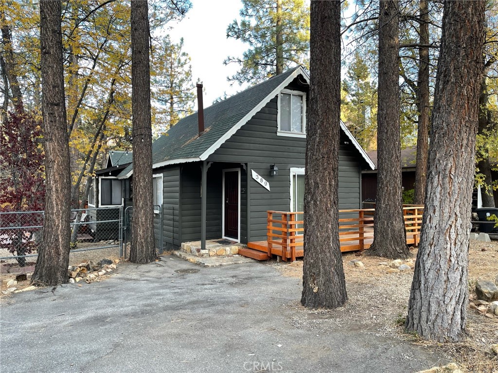 389 Spruce Lane Property Photo 3