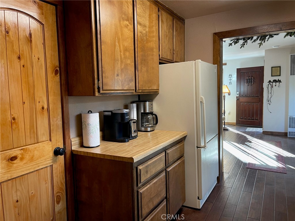 389 Spruce Lane Property Photo 7