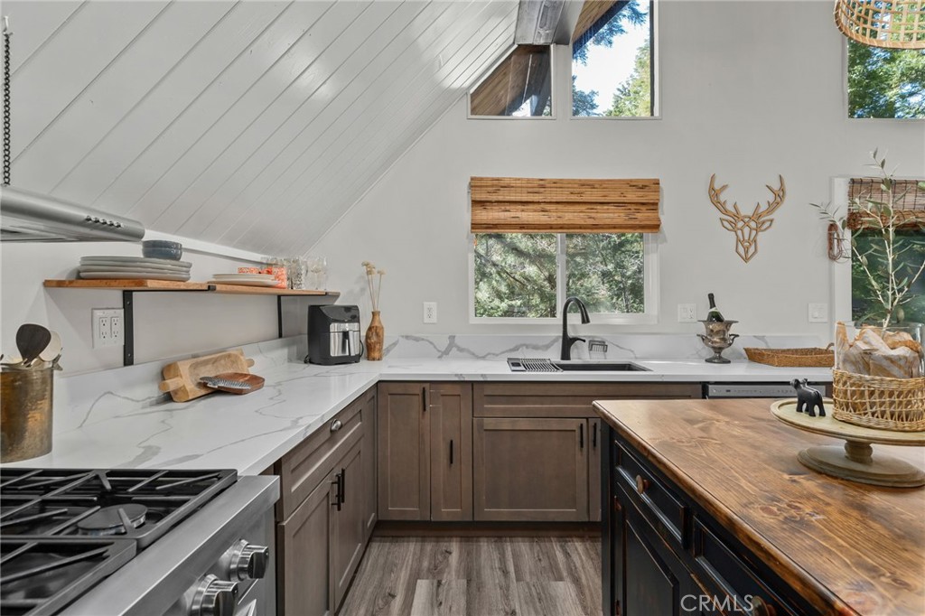 638 Grass Valley Road Property Photo 18