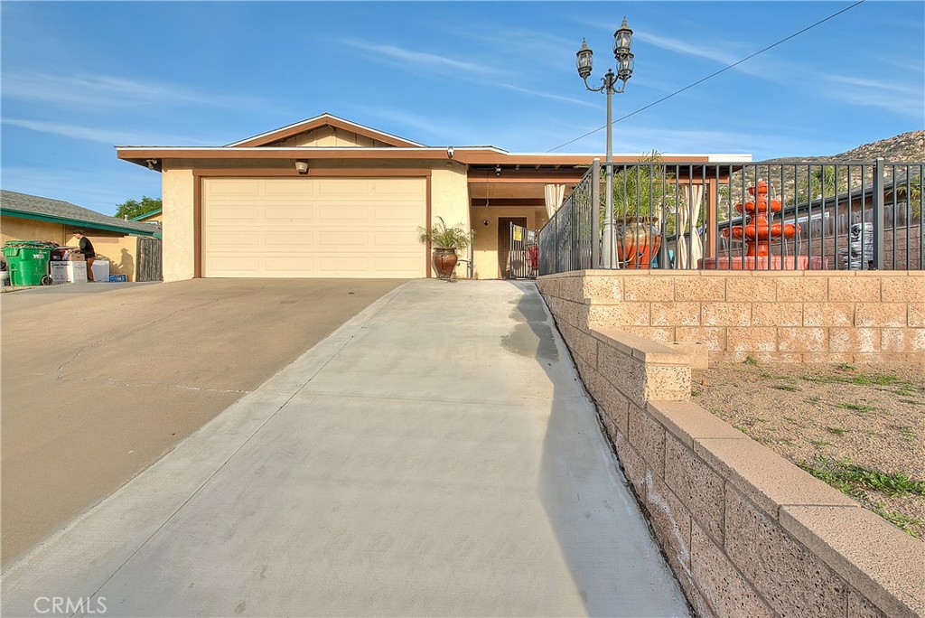 2841 Huerta Way Property Photo