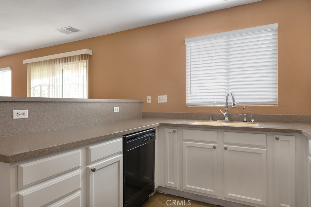 15793 Willow Drive Property Photo 5