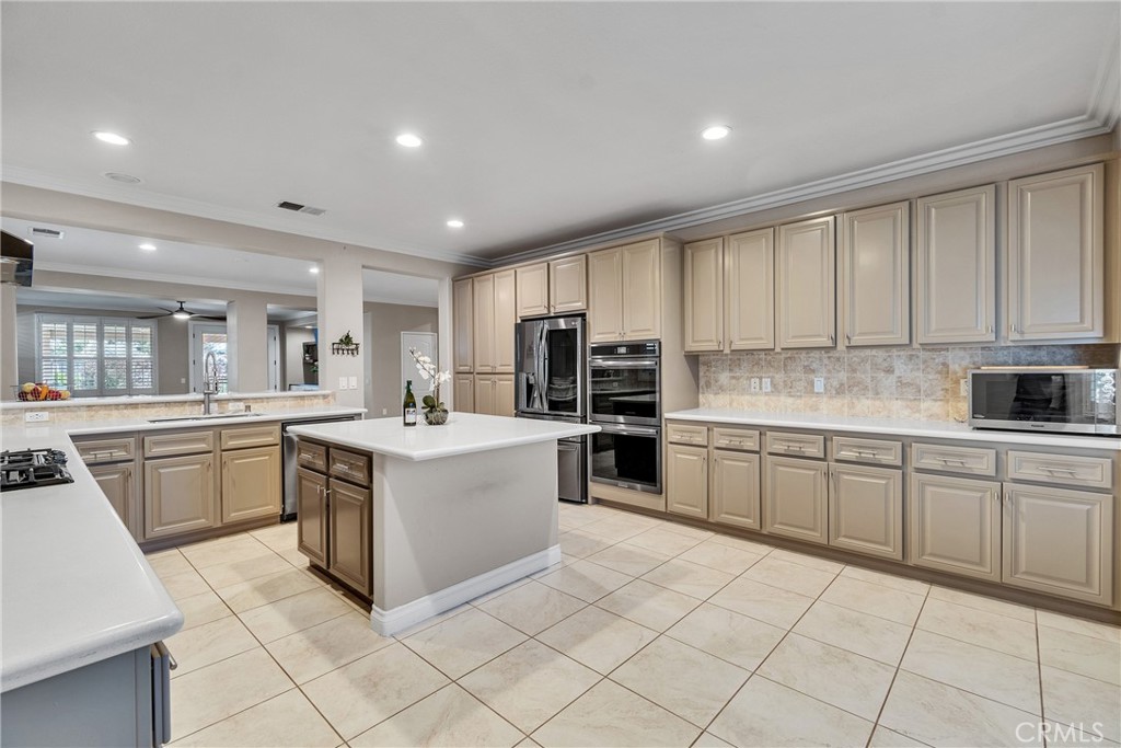 176 Potter Property Photo 16