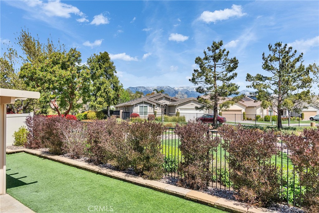 176 Potter Property Photo 33