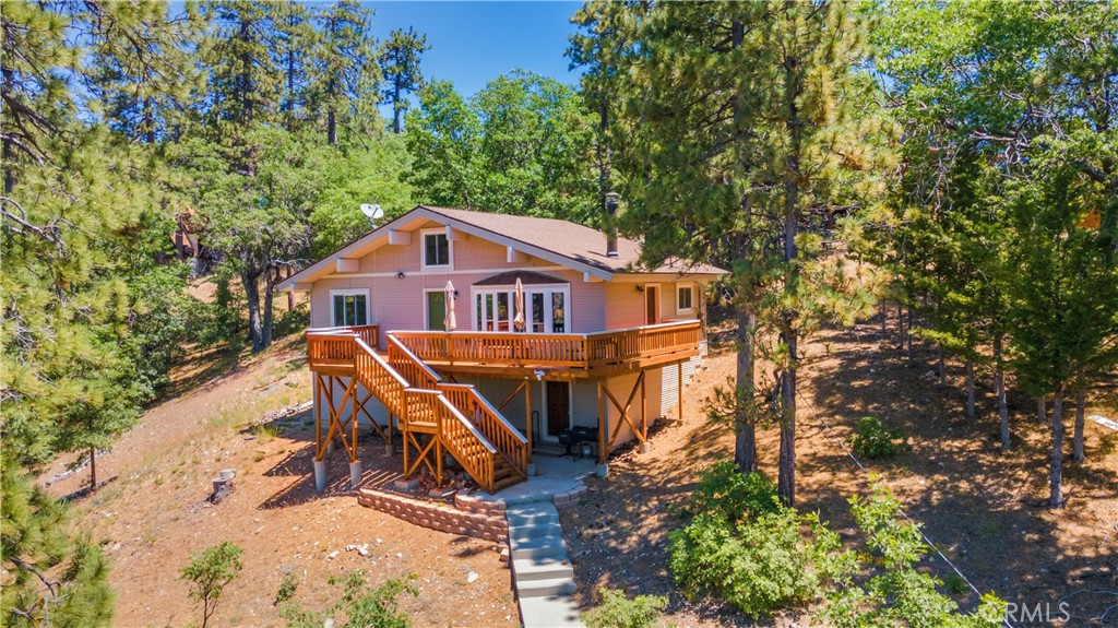 39576 Oak Glen Road Property Photo 1