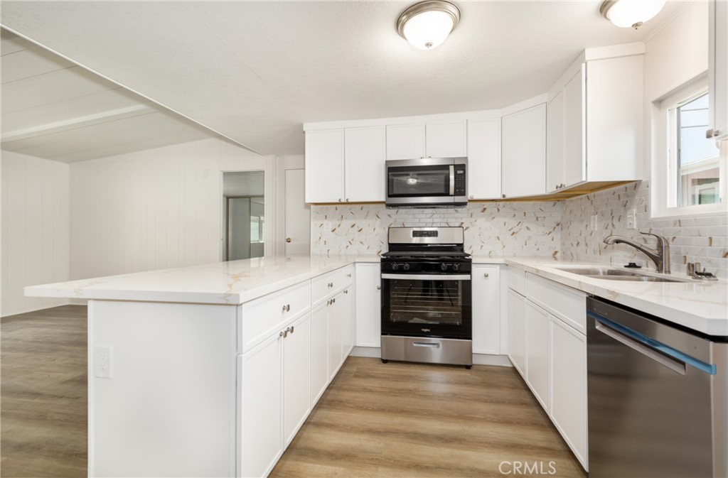 3800 W Wilson Street 2 Property Photo 9