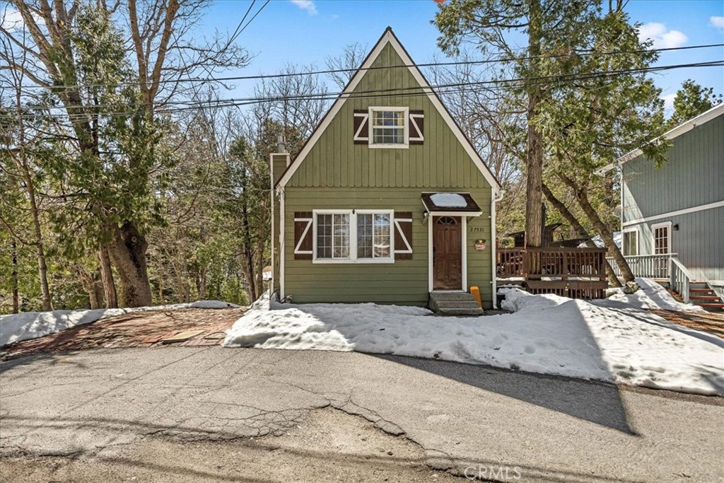 Crest Park Real Estate Listings Main Image