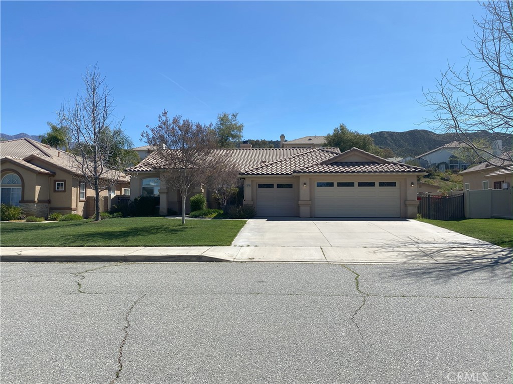 36248 Village Road Property Photo