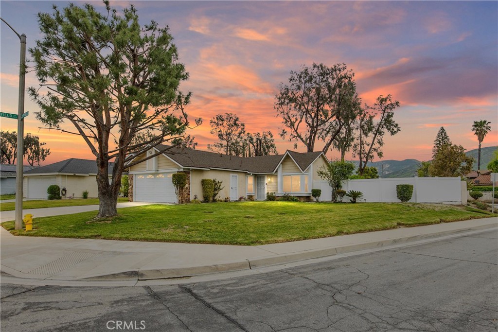 11697 Old Field Avenue Property Photo