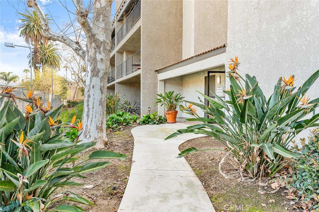 254 E Fern Avenue 207 Property Photo