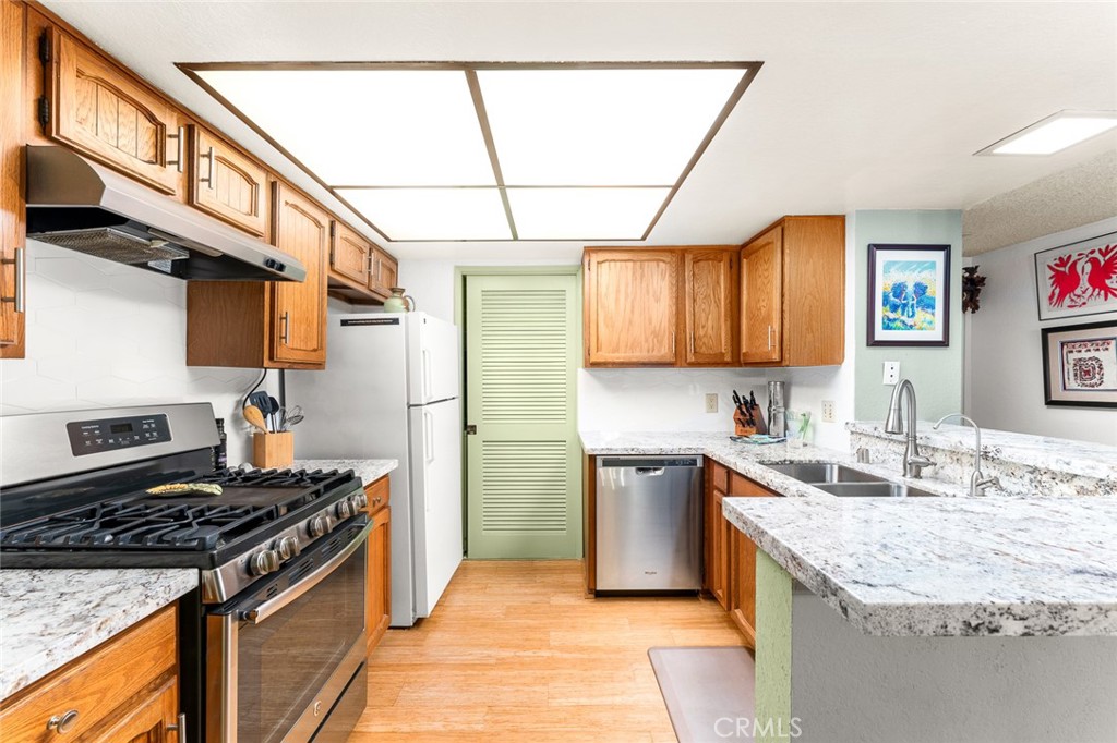 254 E Fern Avenue 207 Property Photo 5