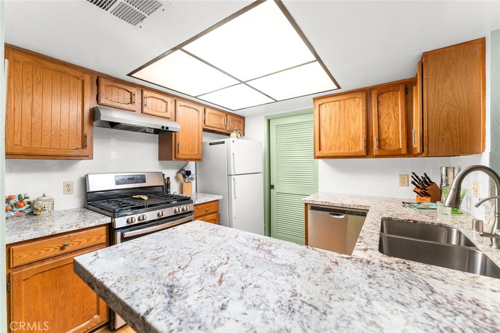 254 E Fern Avenue 207 Property Photo 7