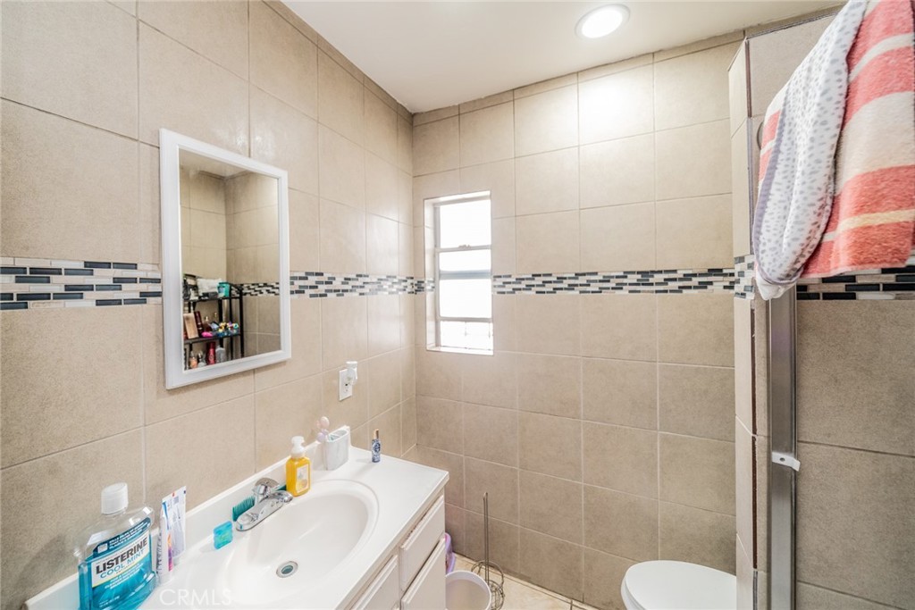 541 Elm Avenue Property Photo 19