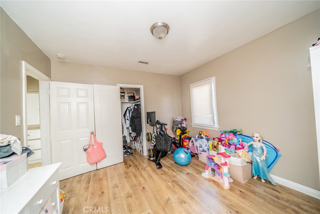 541 Elm Avenue Property Photo 25