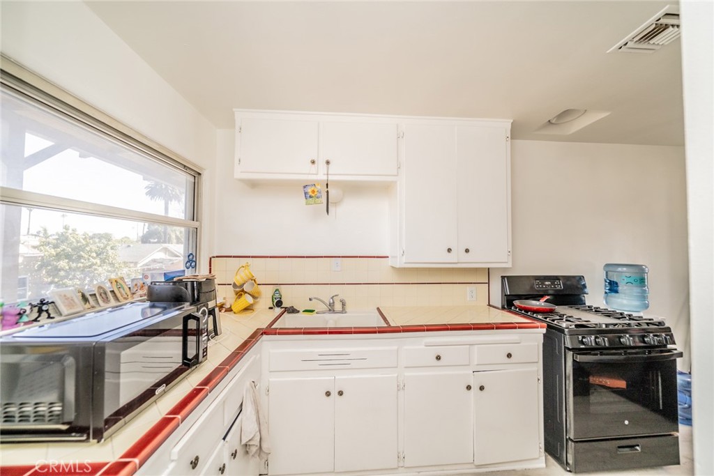 541 Elm Avenue Property Photo 32