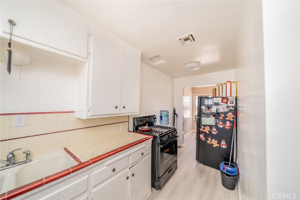 541 Elm Avenue Property Photo 33