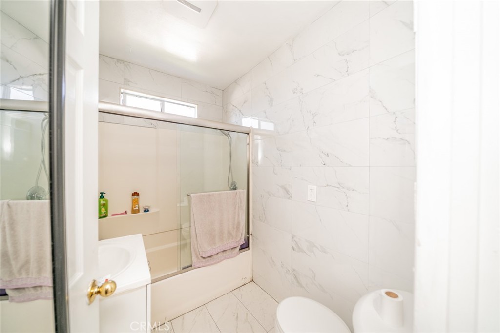 541 Elm Avenue Property Photo 35