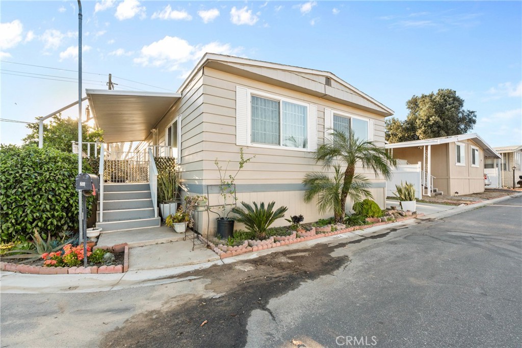 2505 Foothill Boulevard 74 Property Photo 3