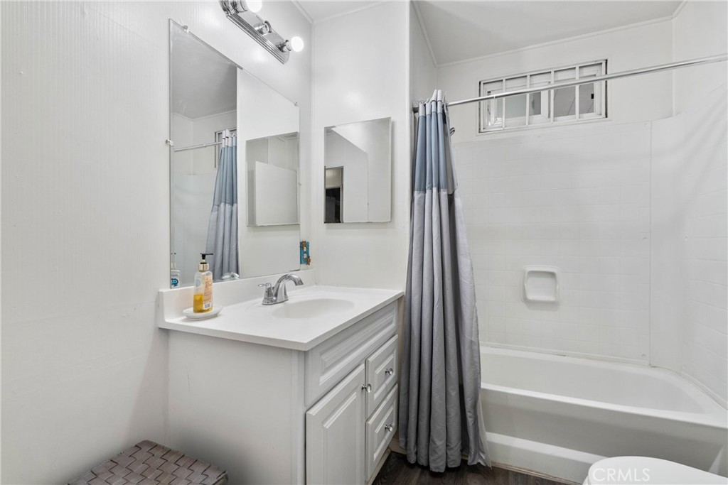 2505 Foothill Boulevard 74 Property Photo 16