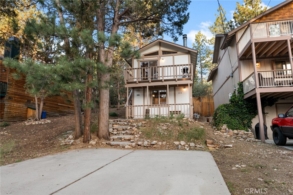 212 Vista Lane Property Photo 4