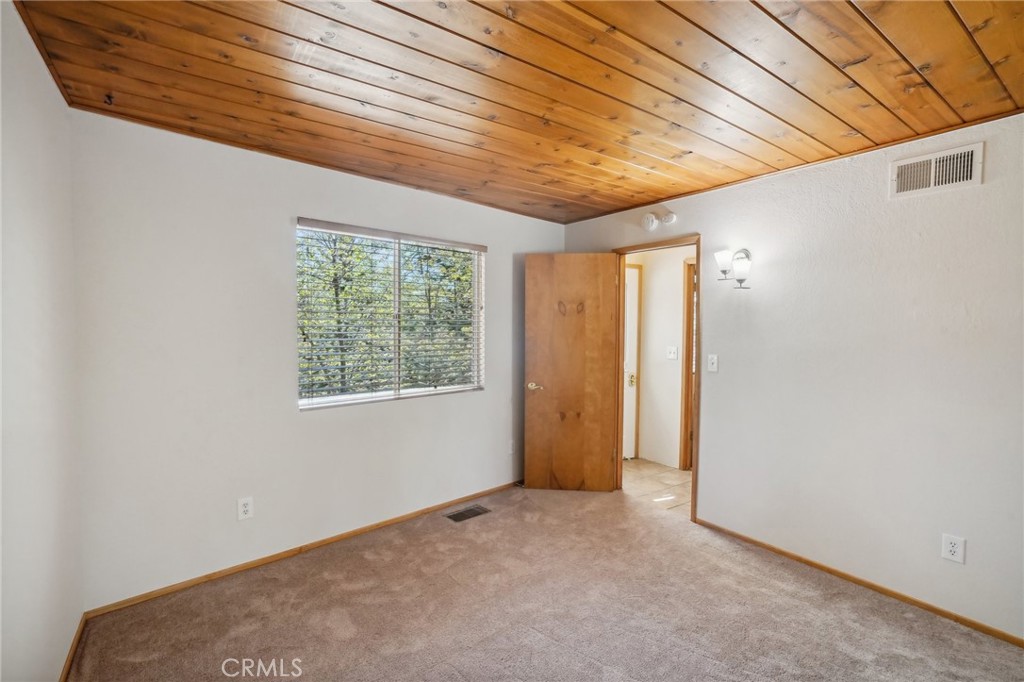 491 Violet Drive Property Photo 12